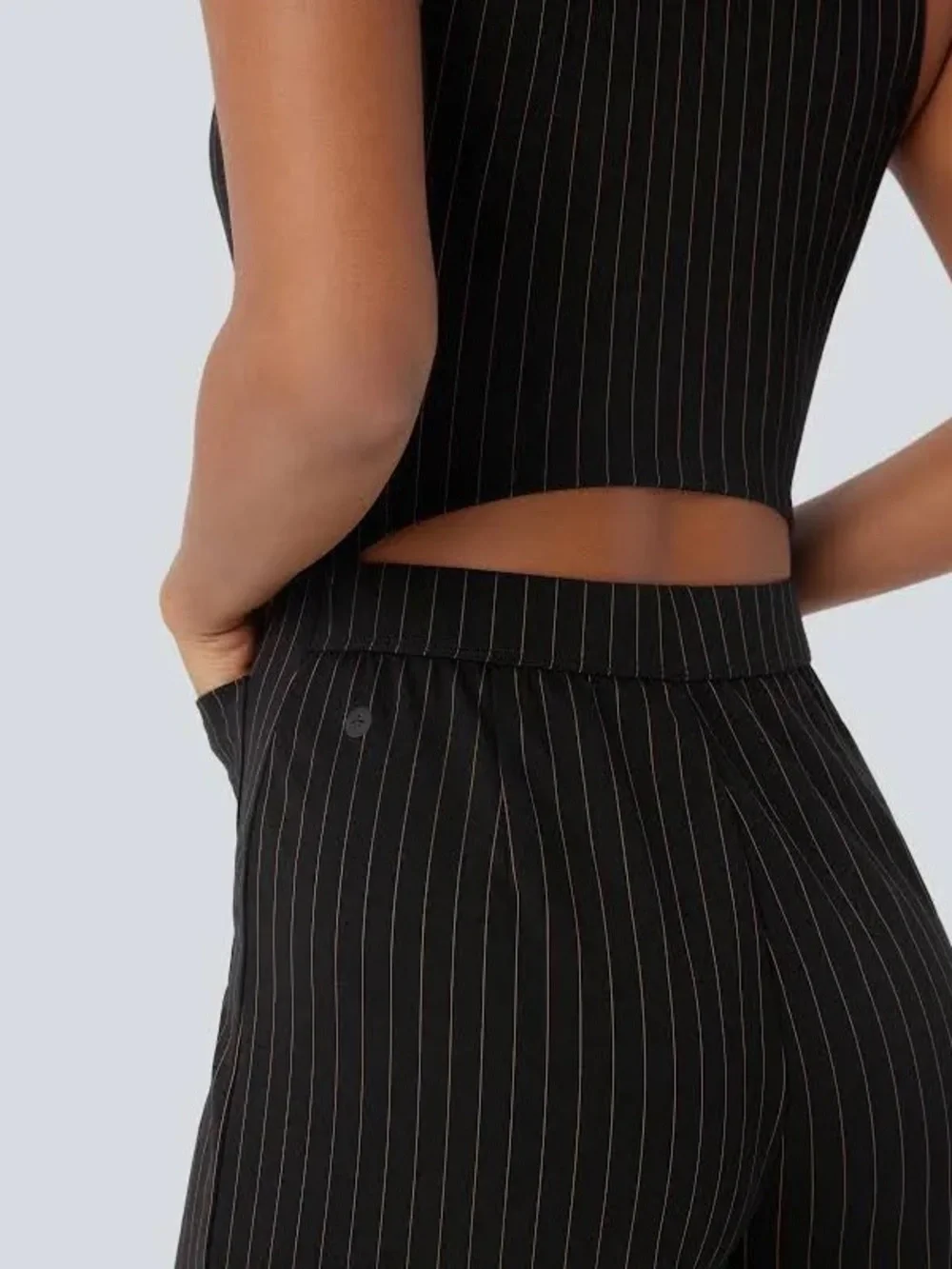 Halara pin stripe button front Jumpsuit with open back size S - Picture 3 of 5
